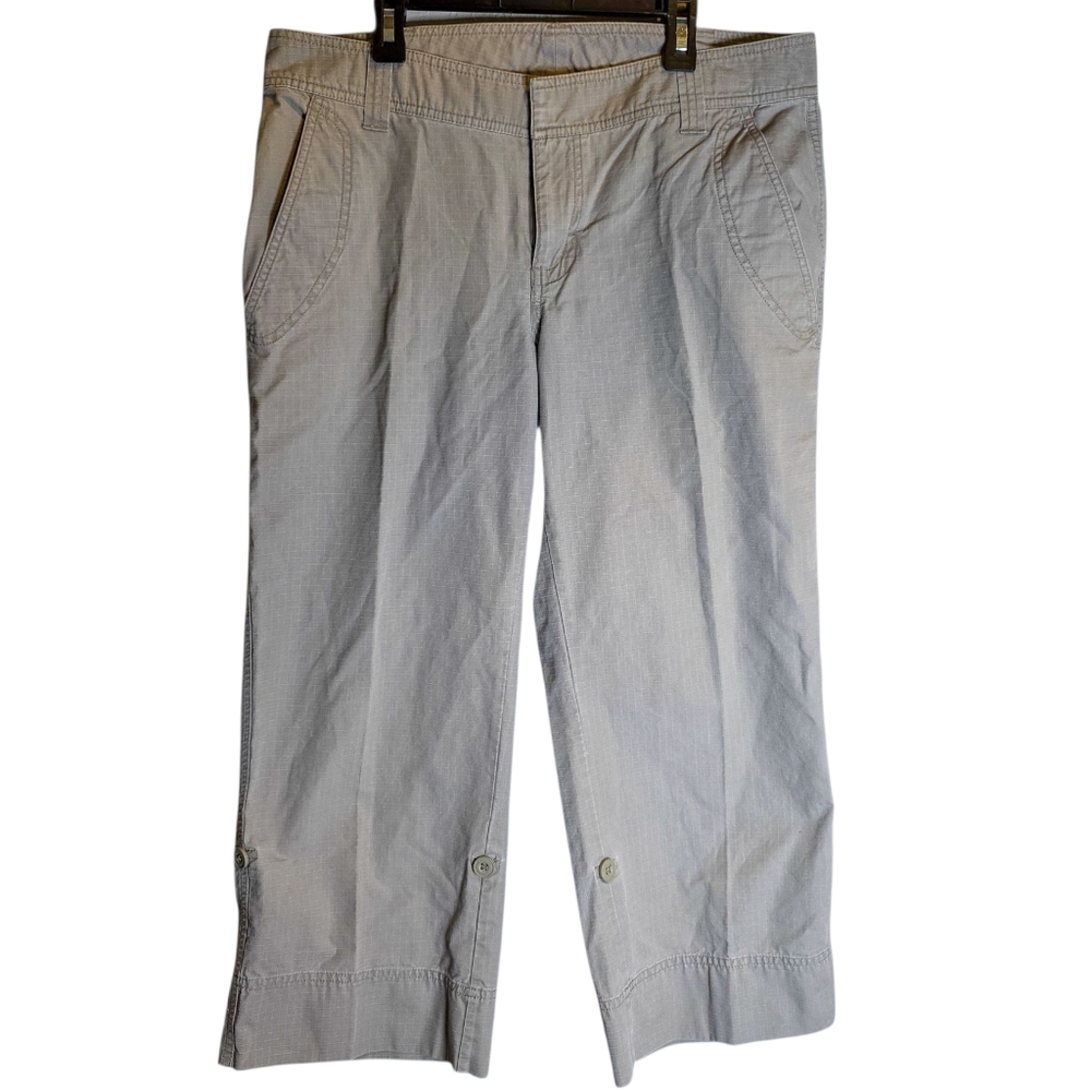 Grey North Face Women's Capris Size 12
